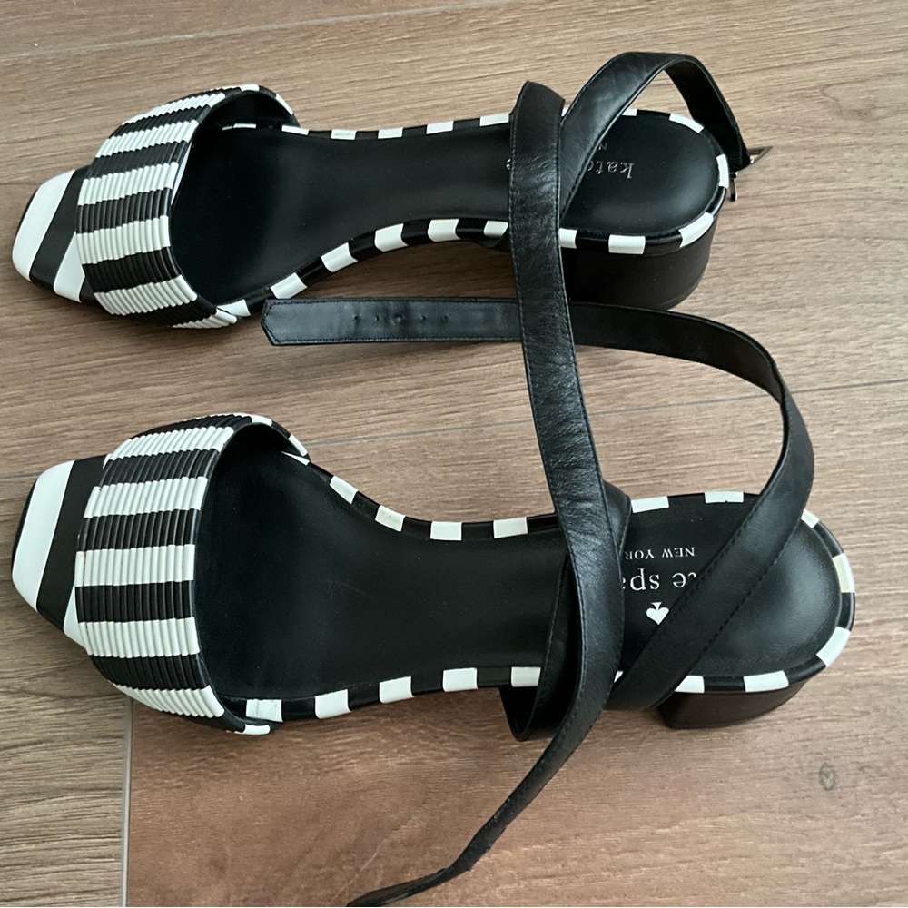 Kate Spade Lorri black and white striped low heel sandals, US8, beautiful